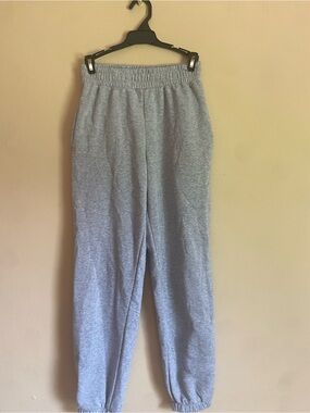 Athleisure Minimalist Loungewear Cozy Casual Classic Grey Elastic Waist Joggers